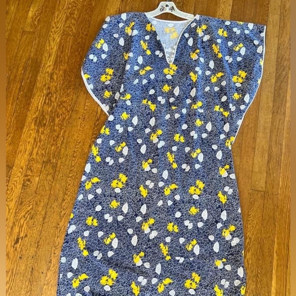 Blue caftan with yellow and white leaves